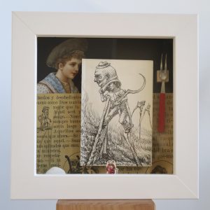 caja poema gigante y cabezudo Luis Manuel García Cruz assemblage dibujo a tinta