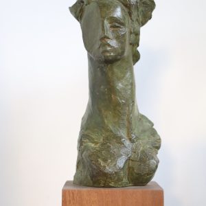 escultura Mujer Libro bronce y madera vista frontal